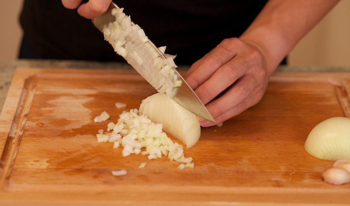 how to cut onion step3
