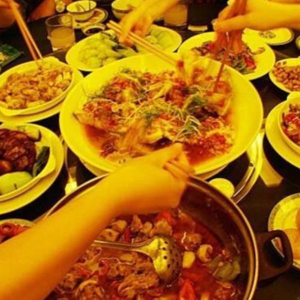 Chinese Table Manners – The Dining Etiquette You Need To Know