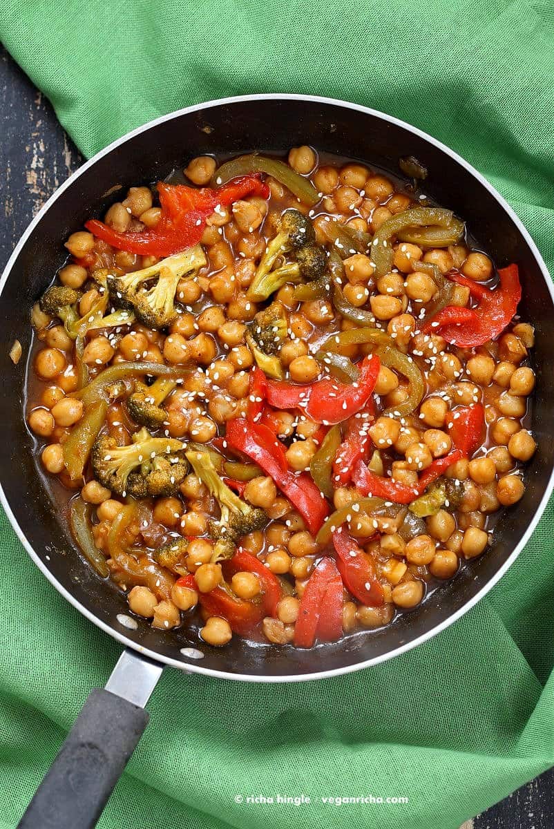 Sweet and sour chickpeas broccoli and peppers