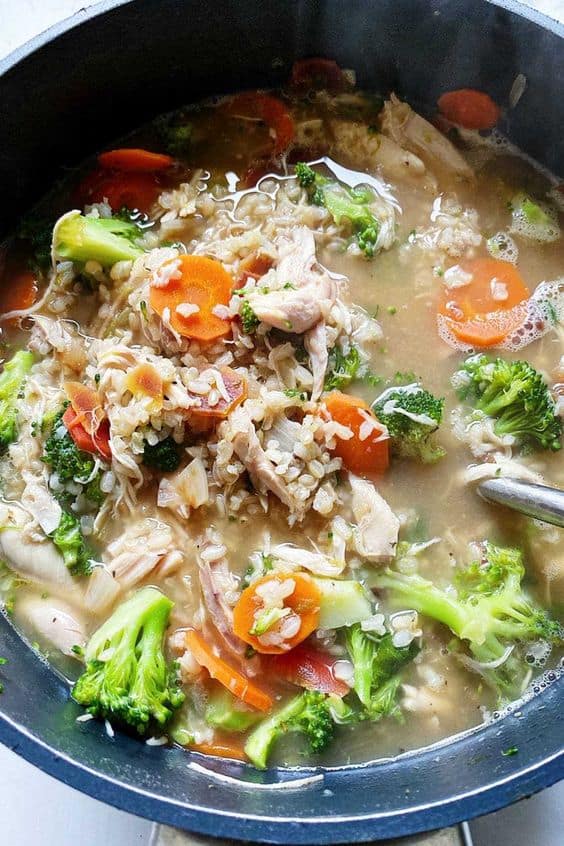Broccoli chicken rice soup