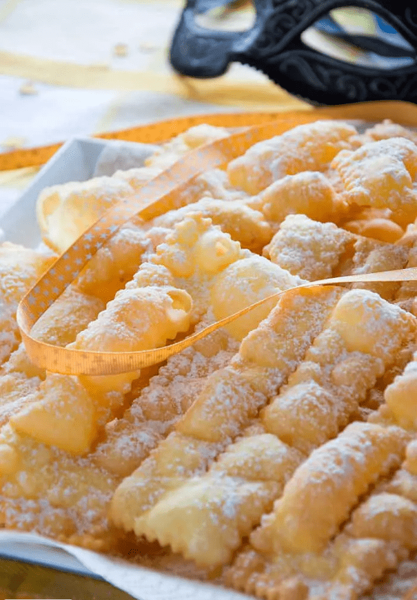 Chiacchiere crostoli Italian carnival fritters