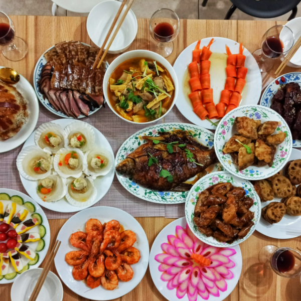Chinese Table Manners – The Dining Etiquette You Need To Know