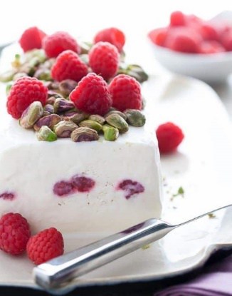 Honey yogurt Semifreddo with raspberries 1