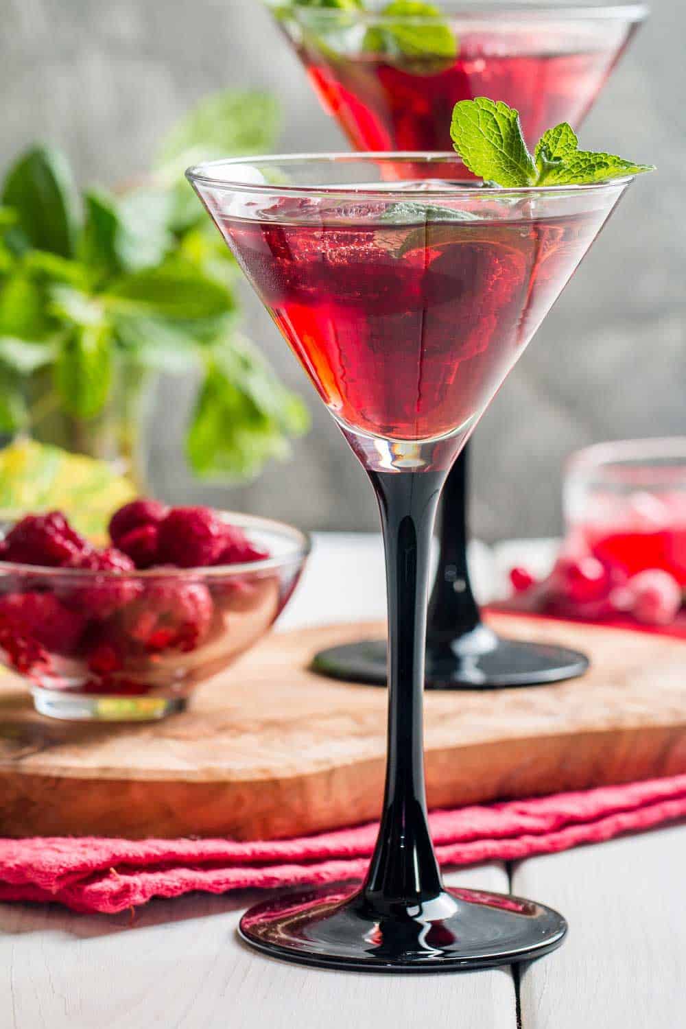 Raspberry vodka drinks
