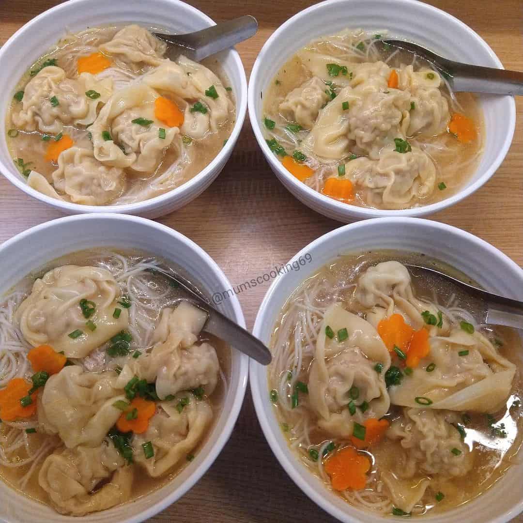 Homemade Wontons Soup with Rice Noodles